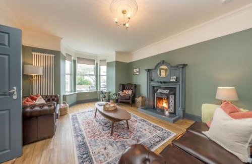 Ty Croes House | Llywelyn-Fawr