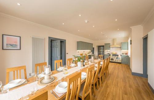 Ty Croes House | Llywelyn-Fawr