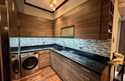 Palanan Condo | LMK Staycation