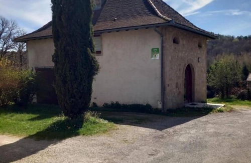 Senaillac-Latronquiere House | Lo Sécadou - SENAILLAC-LATRONQUIERE