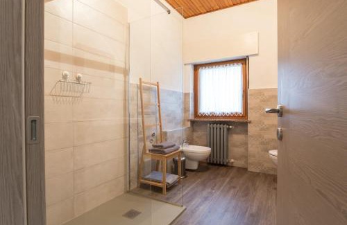 Villair-Amerique House | Lo Sherpa Holiday Home