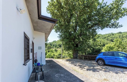 Lioni House | Lo specchio di Alice