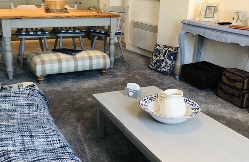 Port Isaac Apartment | Lobber - Sea views apartment with parking in a house overlooking the bay