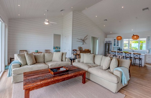 Great Guana Cay House | LOBSTER SEASON SPECIAL-NEW POOL & DECKS Luxury home with dock on Sea of Abaco