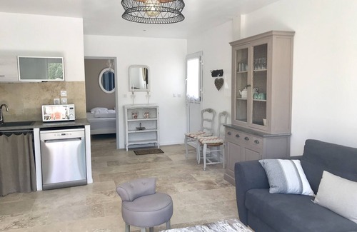 Arpaillargues-et-Aureillac Cottage | Location Uzès with pool and jacuzzi