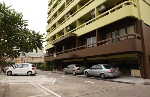 Khlong Tan Nuea Apartment | Local Apartment Thong Lor Ekkamai 7 min to Saen Sab Klongboat