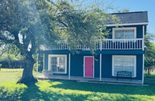 Liberty Hill House | Local Host - The Pink Door - 2 Bedroom Home