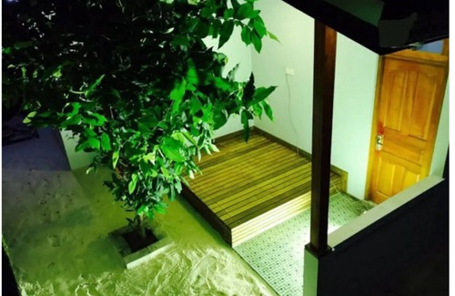 Kamadhoo House | Local island Home !