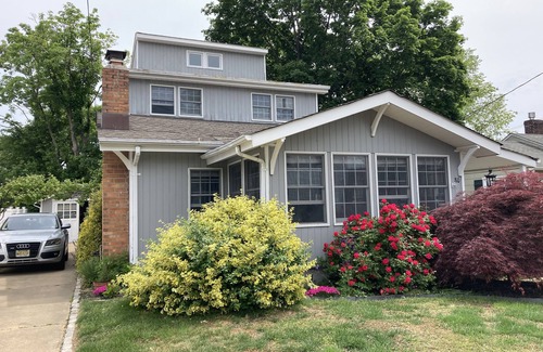 Manasquan Cottage | Local Living, Beach Town Sanctuary. Car rental available!