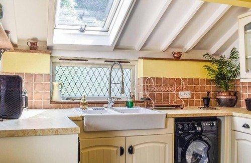 Wingham House | Local pubs, Walking routes, cottage w parking