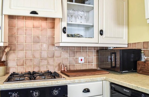 Wingham House | Local pubs, Walking routes, cottage w parking