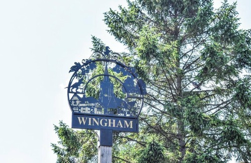 Wingham House | Local pubs, Walking routes, cottage w parking