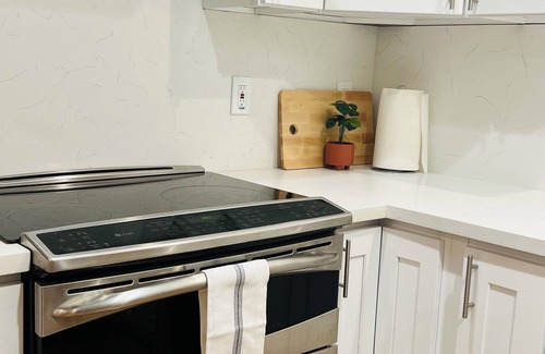 Estates at Canyon Crest Apartment | Local Riverside UCR - Canyon Crest-new construction studio
