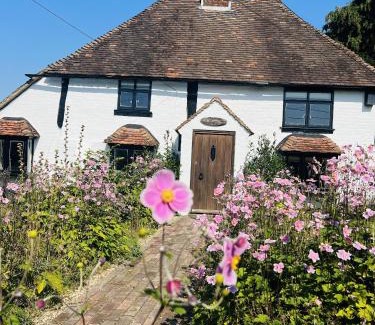 Doddington House | Local Walks Pub Gardens Pet Friendly Landscaped Gardens and Free Private Parking