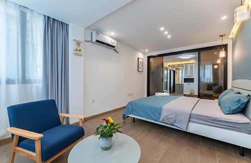 Downtown Hangzhou Apartment | Locals Apartment Place 99