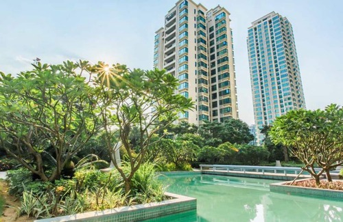 Xiangzhou District Apartment | Locals Boutique Apartment Huafa Plaza 15