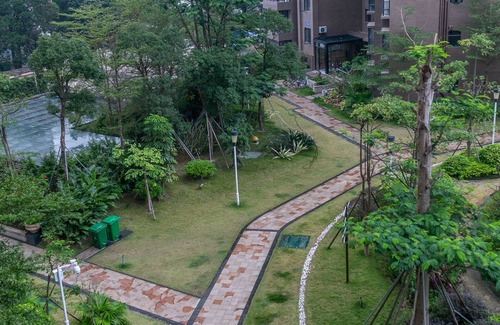Xiangzhou District Apartment | Locals Boutique Apartment Huafa Plaza 24