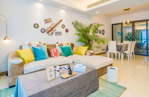 Xiangzhou District Apartment | Locals Boutique Apartment Huafa Plaza 37