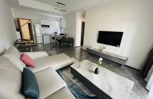 Remera Apartment | Located 5 minutes from Kigali golf course & all major international embassies.