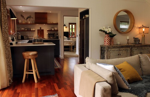 Lower Shotover Cottage | Located 7 minutes from Frankton. Centrally located in the Wakatipu Basin