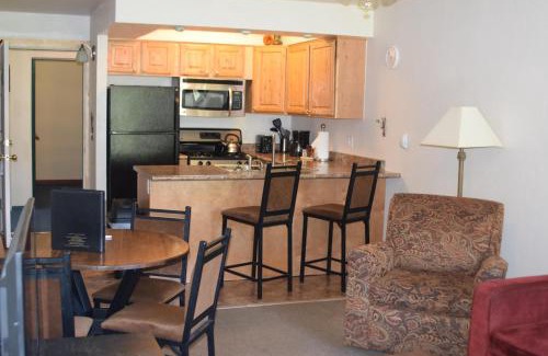 Historic District Apartment | Located At Base Of The Magnificent Mt Quandary
