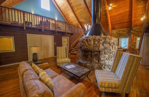 Historic District Apartment | Located At Base Of The Magnificent Mt Quandary