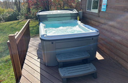 New Marshfield Cabin | Located at the foothills of the Hocking Hills
