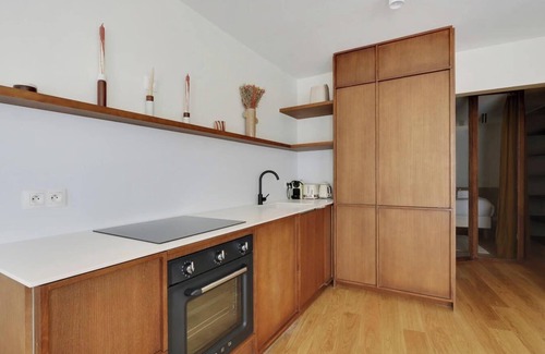 Quartier de l'Ecole-Militaire Apartment | LOCATED BETWEEN INVALIDES AND SAINT-GERMAIN-DES-PRÉS - RUE DE SÈVRES – 2 BEDROOM