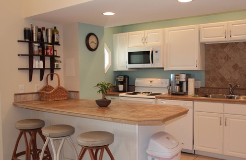 Chivas Bluff Apartment | Located directly on a private beach