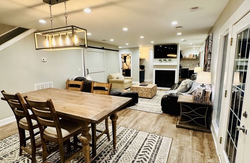 Chattanooga House | Located directly on the Tennessee River and minutes from downtown Chattanooga!