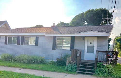 Munising House | Located in Munising! Affordable 3 bedroom! Convenient for ice climbing & Skiing!