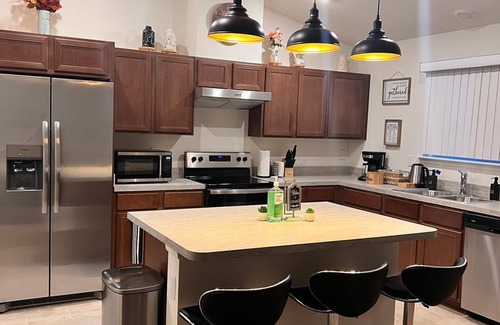 Northside House | Located in Sunny Jacksonville Fl a Family Community near Airport & Rivercity