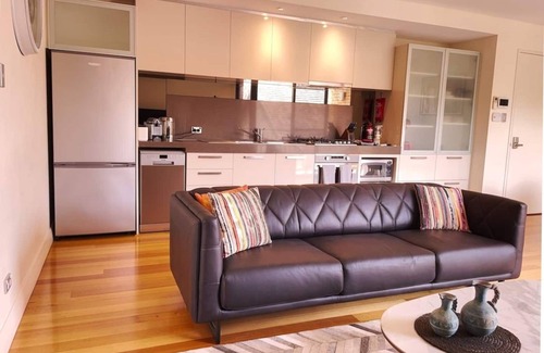 Fremantle Apartment | Located in the heart of the West End of Fremantle amongst vibrant cafes and bars
