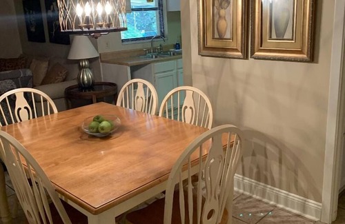 Biloxi Condo | Located in the heart of Biloxi, you can walk to the casinos and others