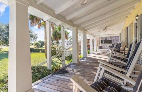 East Beach House | Located next to the 5th Street Beach Entrance and sleeps 11