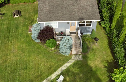 Lake George Cottage | Located On Beach Road In Lake George!