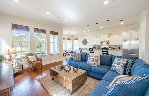 Villa Lago House | Located on Golf Course ~ Two Golf Carts ~ Balcony ~ Patio