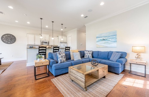Villa Lago House | Located on Golf Course ~ Two Golf Carts ~ Balcony ~ Patio