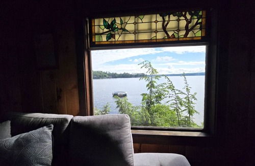 Sunapee House | Located on Historic Lake Avenue