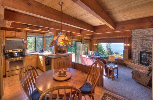 Sea Ranch House | Located on the hillside with a wonderful ocean view