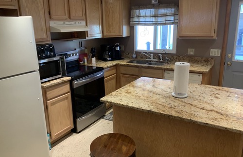 Dubois House | Located right in the heart of downtown Dubois
