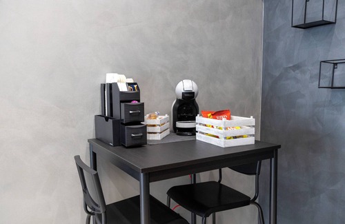 Montecalvario House | Located within walking distance of the subway and historic center