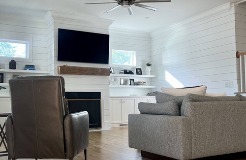 Old Village House | LOCATION! 5 min to beach & DWTN! Walk to Restaurants, Parks, Shops, Nightlife!