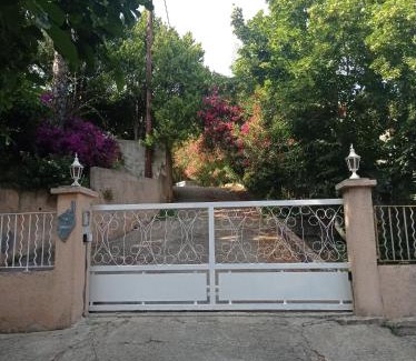 Bastia Apartment | Location Bastia, U Fiumicellu. Vue Mer. Jacuzzi, Barbecue,. Pour 2 personnes
