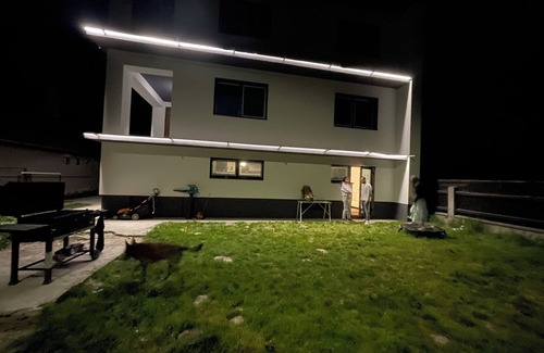 Velke Kosihy House | Location Centric Relaxing Sleep space between Budapest, Komarno & Gyor.
