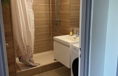 Orvault Bed & Breakfast | Location Chambre Chez L'habitant, Presque Location de Tout L'appartement