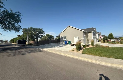 Lehi House | Location, comfort and cleanliness. Whole basement 1600-plus square feet.