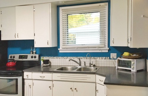 Regina House | Location, Comfort, Beauty - House with private yard, 1/2 block to Wascana Park
