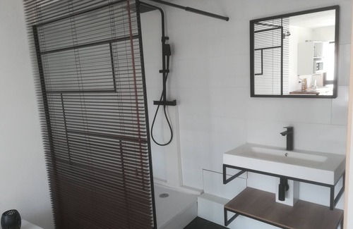 Le Trait Apartment | Location de Courte Durée Studio Meublé