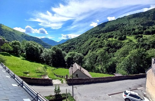 Saint-Aventin Apartment | Location en Montagne Vue Imprenable